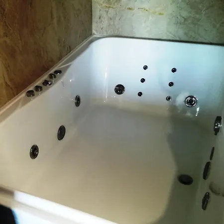 Апартаменты JACUZZI 55SmartTV Панорамный вид, Минск-центр города *